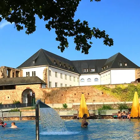 Ferienapartment Burgstrasse Ost Mit Garten Und Sauna
