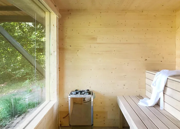 Burgstrasse Ost Mit Garten Und Sauna *